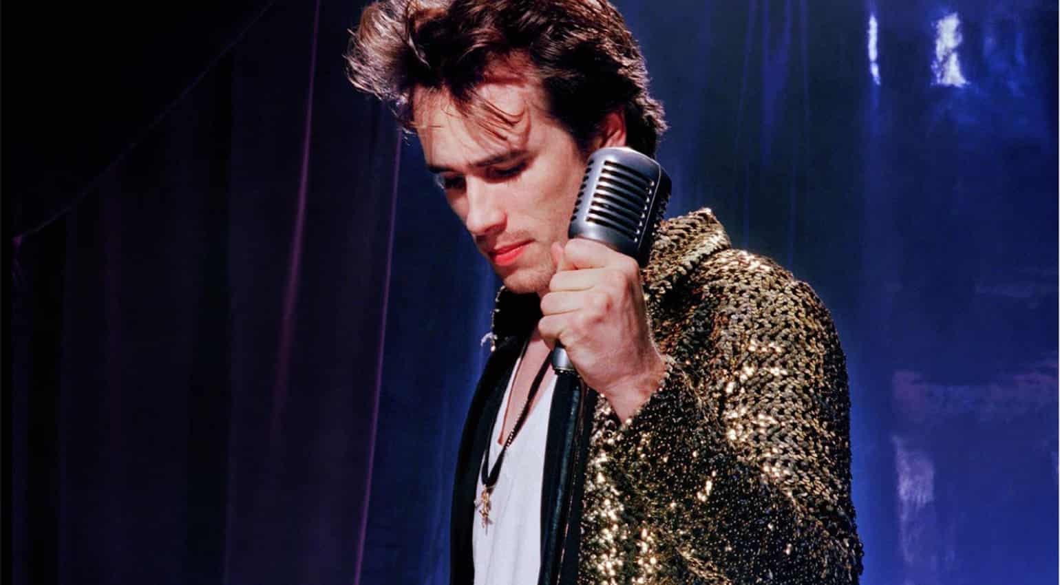 Jeff Buckley was a major influence on many musicians and guitarists. We take a deep dive into the guitar equipment he used.