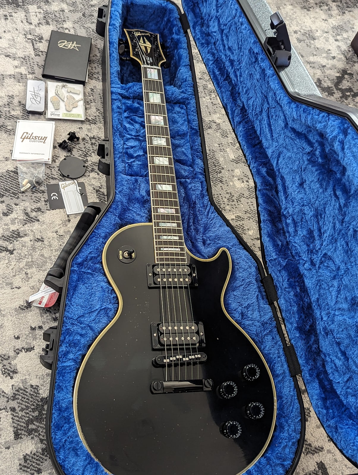 LEAK: Gibson Kirk Hammett 1989 Les Paul Custom