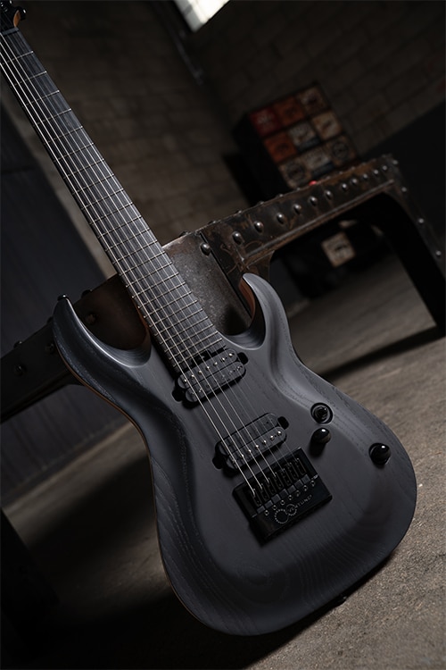 Cort KX707 EverTune - 7-String Blacked Out Shred Machine